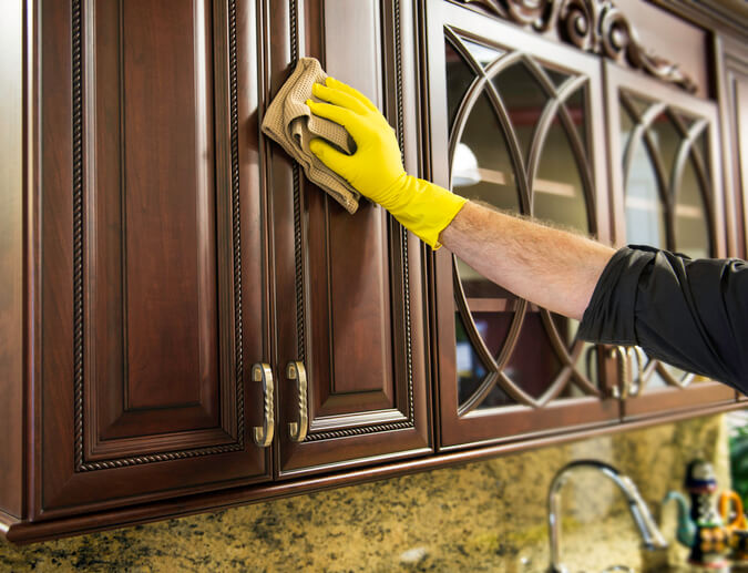 how to clean kitchen cabinets