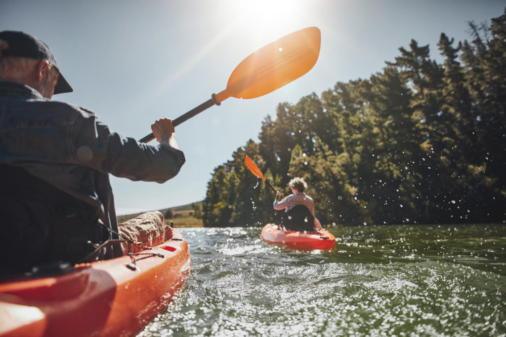 couple-on-kayak-trip