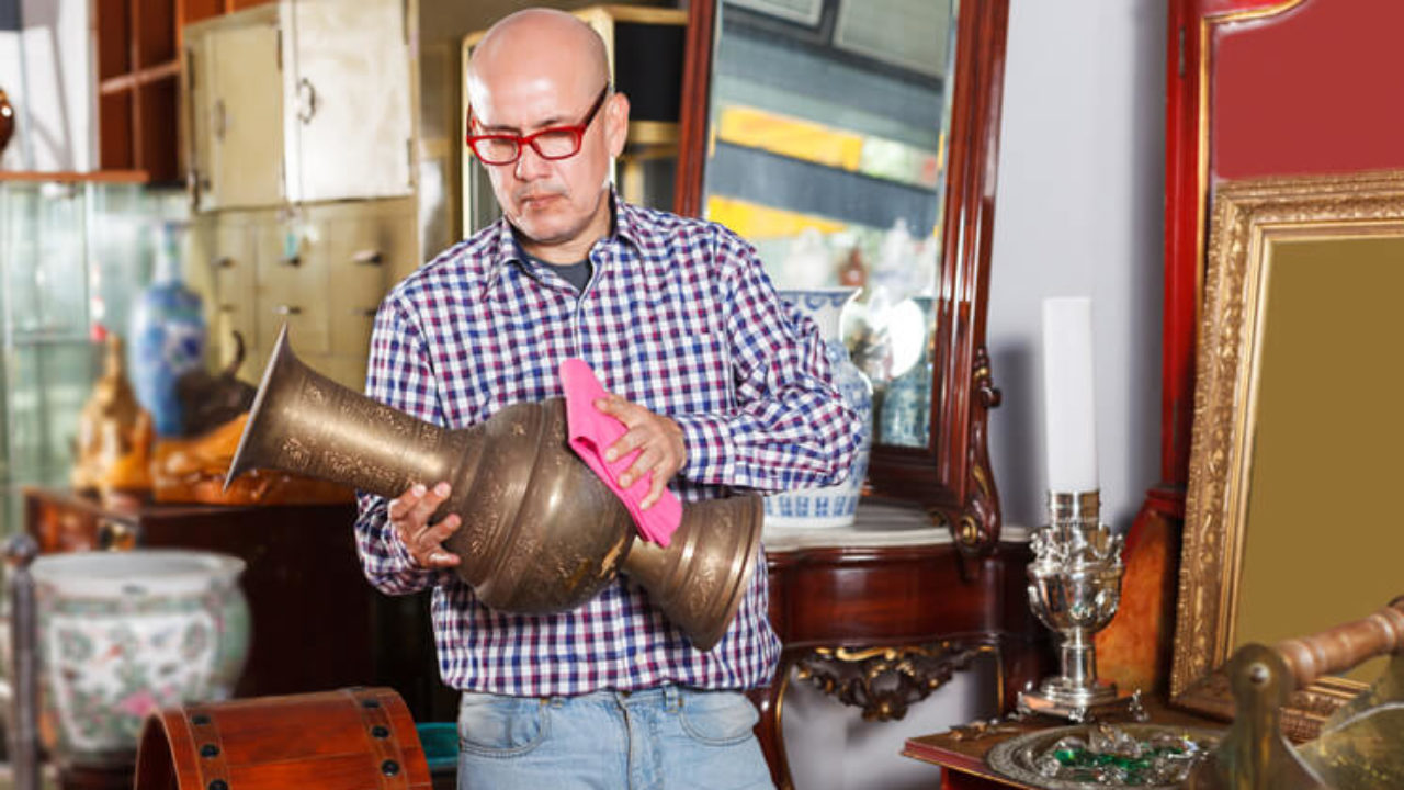 Where Dealers Find Their Antiques and Collectibles